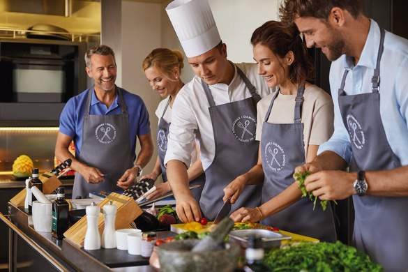 Hapag Lloyd MS Europa Culinary School 1.jpg